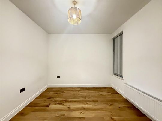 2 Bedroom Apartment To Let - Photo 1