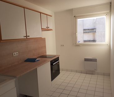 Location Appartement 2 pièces 49m² SOTTEVILLE LES ROUEN 76300 - Photo 1