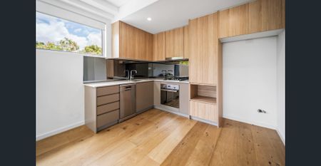 Beautifully appointed courtyard apartment - Photo 4