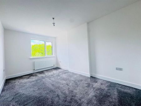 9 Carmeen Drive, Rathcoole, Newtownabbey, BT37 9DJ - Photo 3
