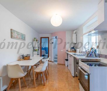 Townhouse in Cómpeta, Inland Andalucia in the mountains - Photo 4