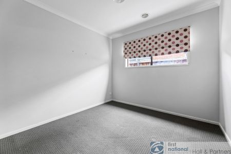 Modern 4-Bedroom Family Home - Photo 5