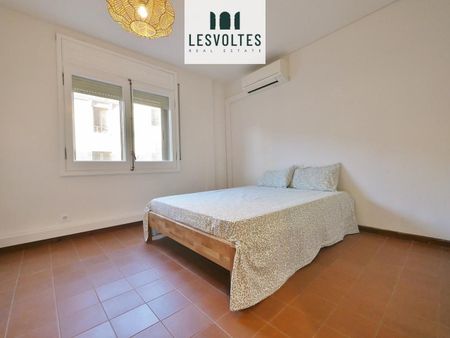Apartamento de alquiler en Carrer Dels Valls, Centre - Photo 2