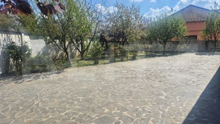 Casa cu 3 dormitoare de inchiriat, 236 mp, teren 525 mp, Sem - Fotografie 4