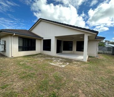 32 Daintree Drive, Bushland Beach - Photo 3