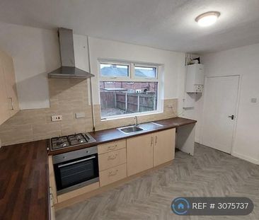 3 bedroom semi-detached house to rent - Photo 5