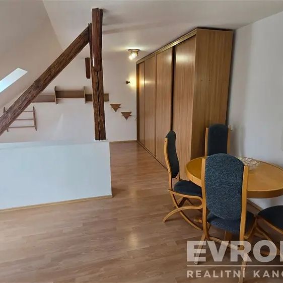 Pronájem bytu 2+kk, 79 m - Фото 1