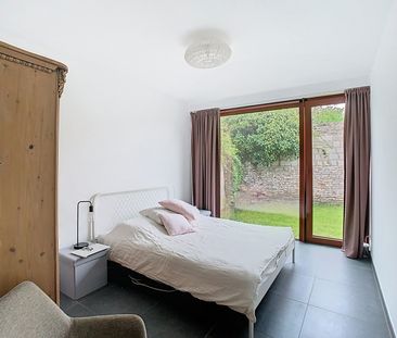 Luxe appartement met 2 slaapkamers en carportstaanplaats. - Photo 3