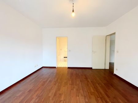 MODERNE ZWEI-ZIMMERWOHNUNG MIT BALKON IN UERDINGEN ZU MIETEN! - Photo 2