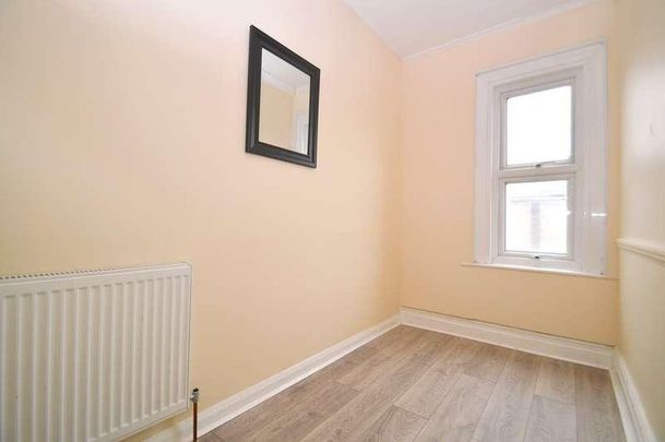 Abbey Terrace, London, SE2 - Photo 1