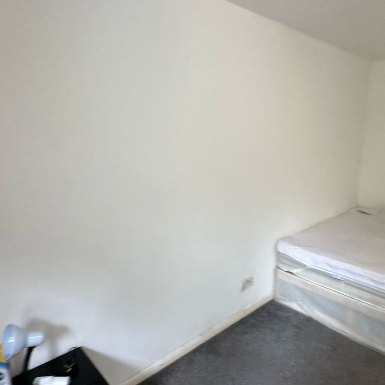 Burgos Grove SE108LL - Photo 1