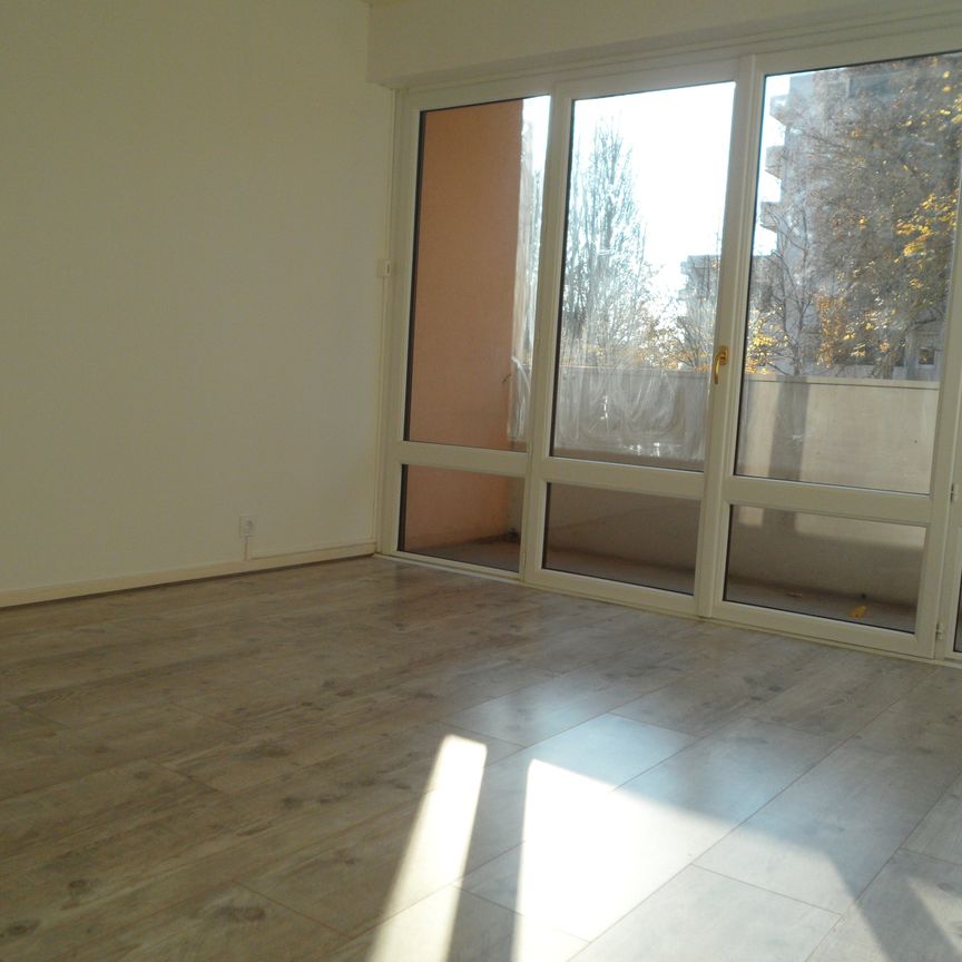 A LOUER - Quartier Turly - T3 avec balcon, parking et cave. - Photo 1