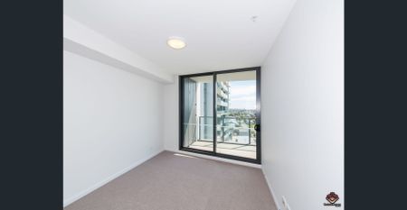 Stunning 1 bedroom apartment in a Lifestyle rich complex - Photo 5