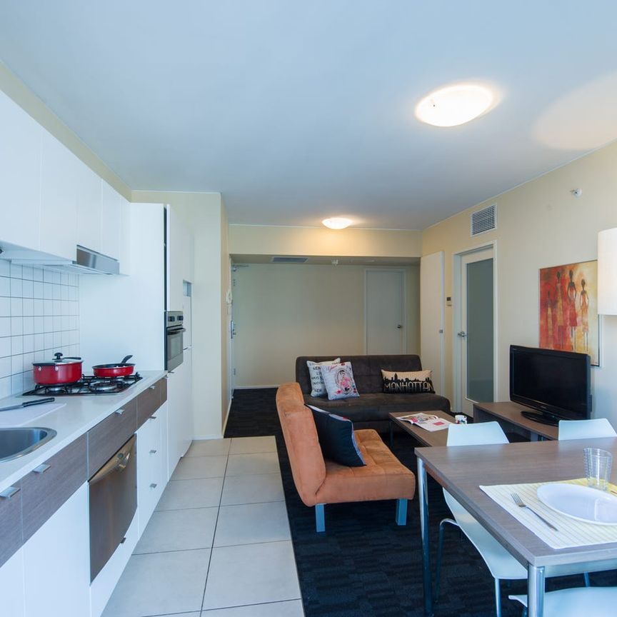 Bright and Freshly Painted Fully Furnished 3 Bedroom Apartment available now! ONLY $305 per week per bedroom! - Photo 1