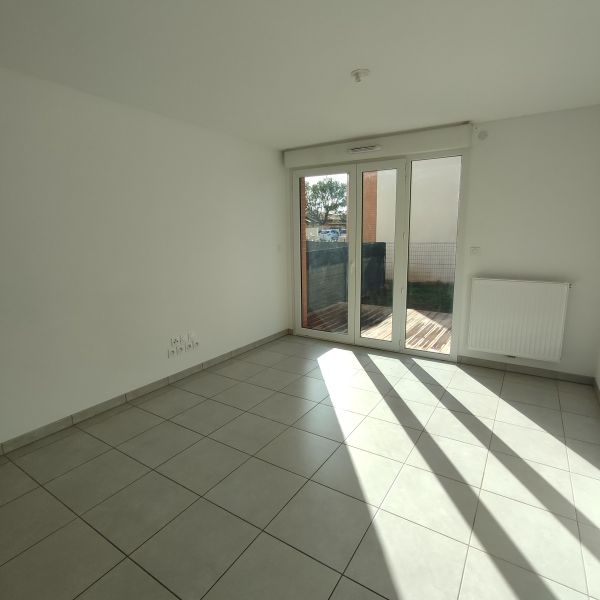 Location Appartement 2 pièces 41m² AUCAMVILLE 31140 - Photo 1