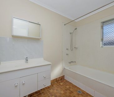 Neat and Spacious Home Near Schools and Shops - Photo 5