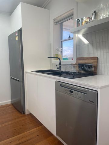 Bondi Beach - Photo 4