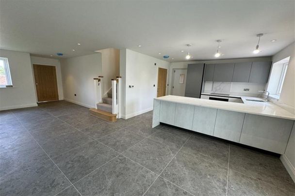 3 Bedroom Detached To Let - Photo 1