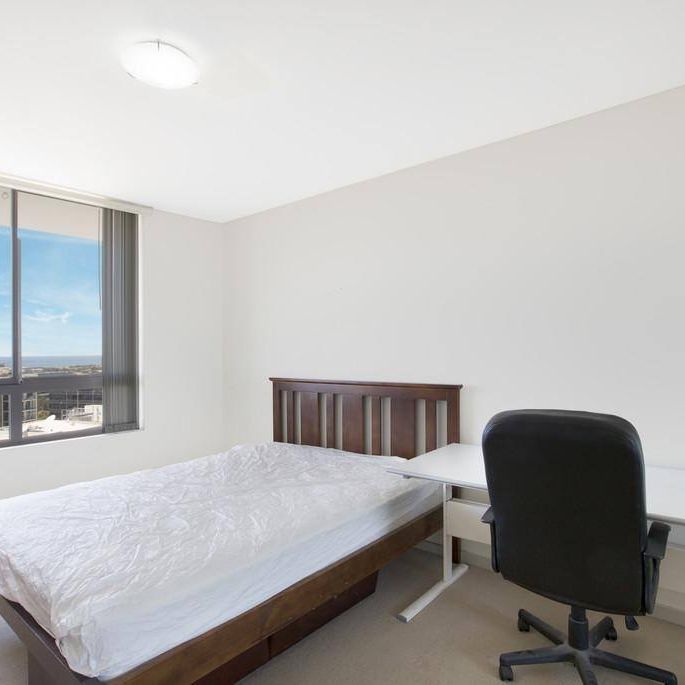 Fully Furnished - 2 Bedroom unit in the heart of the CBD - Photo 1