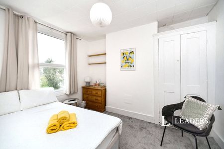 6 bedroom house to rent Newmarket Road, BN2 - Photo 2