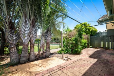 Convenient Living in Everton Park – 2 Bedroom Townhouse - Photo 3