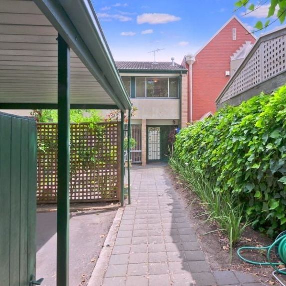 Two Bedroom Townhouse in Great Location! - Photo 1