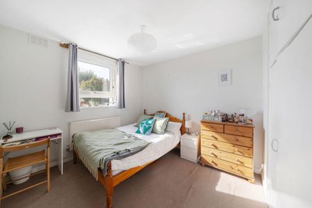 3 Bed Flat, Temperley Road, SW12 - Photo 5