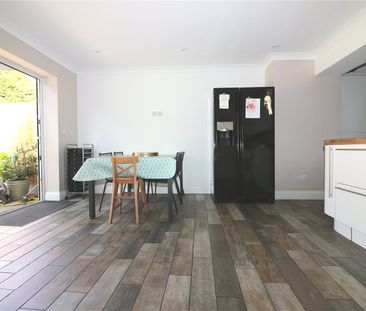 Wakering Road, Shoeburyness, Southend on Sea, Essex, SS3 9SZ - Photo 4