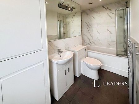 1 bedroom flat to rent - Photo 2