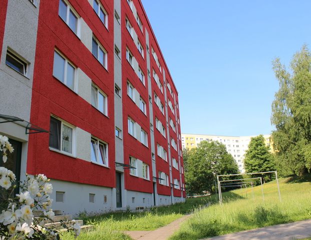 2-Raum-Wohnung mit Balkon, div. Einkaufmöglichkeiten im Umfeld - Foto 1