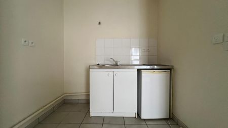 Location Appartement 1 pièce 33m² CHAMALIERES 63400 - Photo 3