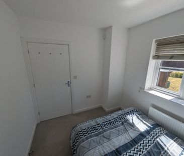2 Bed Bungalow, Morello Drive, NG8 - Photo 5