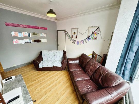 4 bedroom house to rent - Photo 1