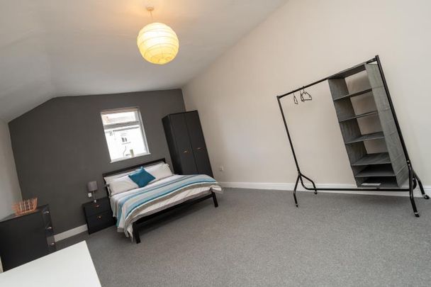 Student House 6 bedroom, Broomhall, Sheffield - Photo 1