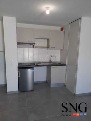 T2 AVEC TERRASSE ET 2 PARKINGS - Photo 3