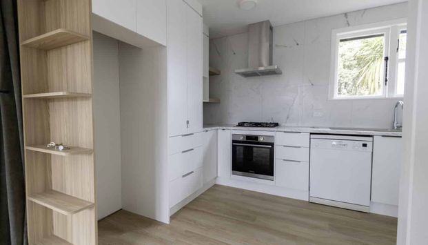 Newly Renovated 3-Bedroom Home with Double Garage - Photo 1