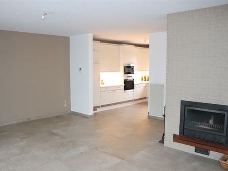 Instapklare woning met lift, 3 SLK, garage, tuin en zwembad - Photo 4