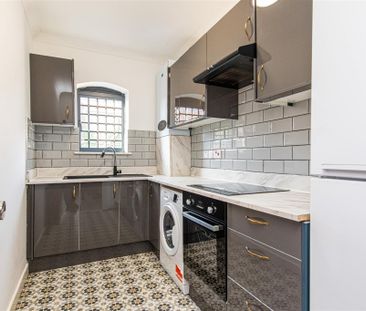 1 bed House To Let - Photo 6