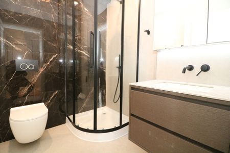 Lyons Court, Dorking, RH4 - Photo 3