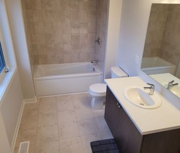 For Lease - 12 Focality Crescent, Barrhaven, Ontario - Photo 6