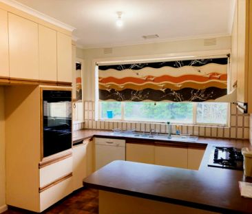 3 Bed, 1 Bath - Photo 6