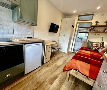 Studio to rent - Photo 2