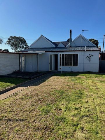 WEST GOULBURN - 3 BAY SHED/ GARAGE - Photo 2
