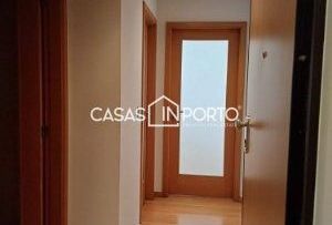 T1 Junto á Faculdade de Belas Artes