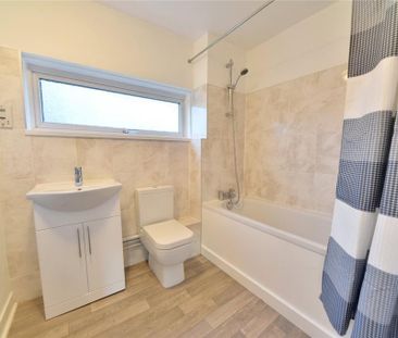 3 bedroom semi-detached house to rent - Photo 6