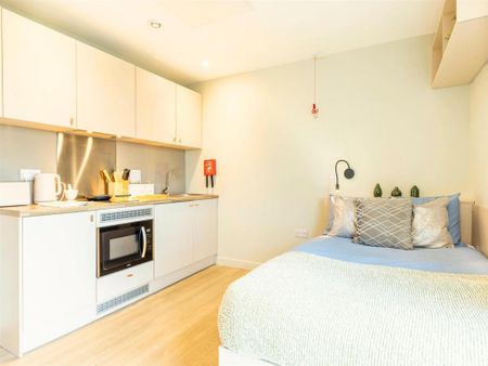 Studio to rent - Photo 2