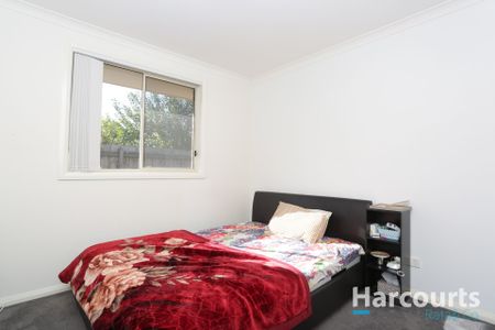 Charming 2-Bedroom Home in Thomastown - Photo 4