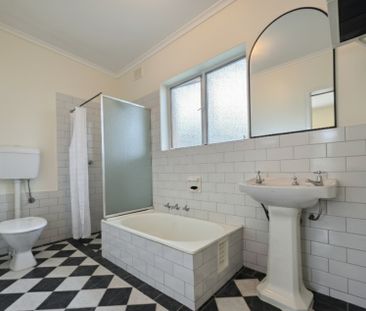 Easy Living in Welland! - Photo 5