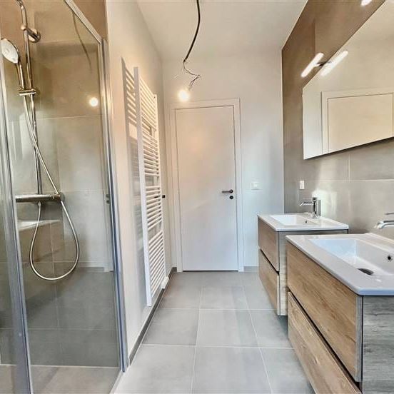 Appartement te huur - Photo 1