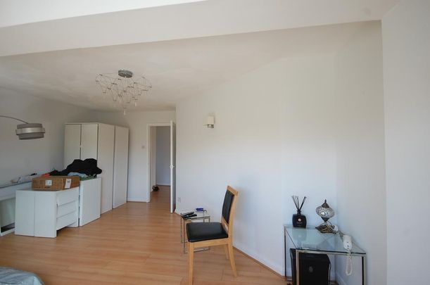 3 bedroom apartment to rent - Photo 1